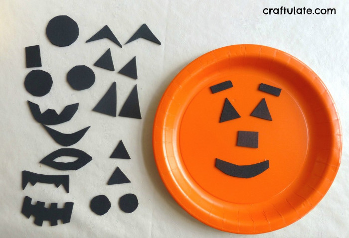 Toddler Halloween Crafts - Paper Plate Pumpkin