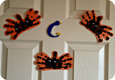 Spooky Spider Handprints
