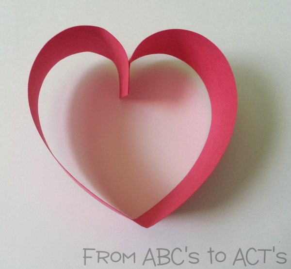 Valentine crafts for kids creating a paper heart chain step 3