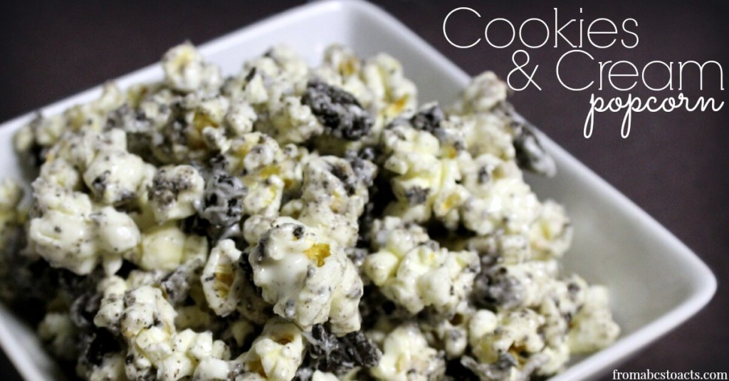 Delicious cookies and cream popcorn recipe for kids!