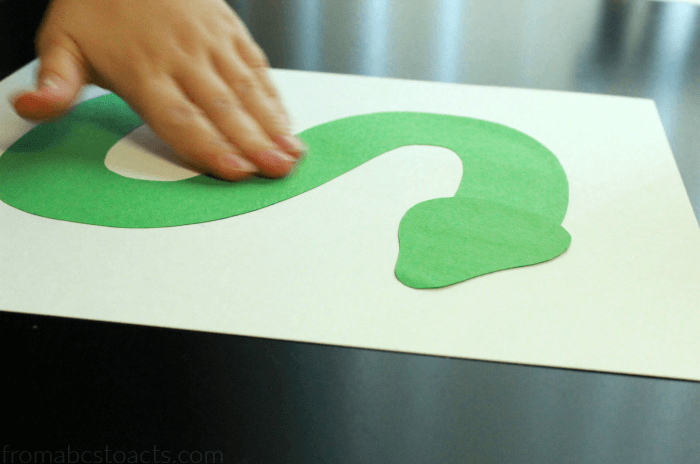 Alphabet Book Snake Craft for Preschoolers Uppercase Letter S